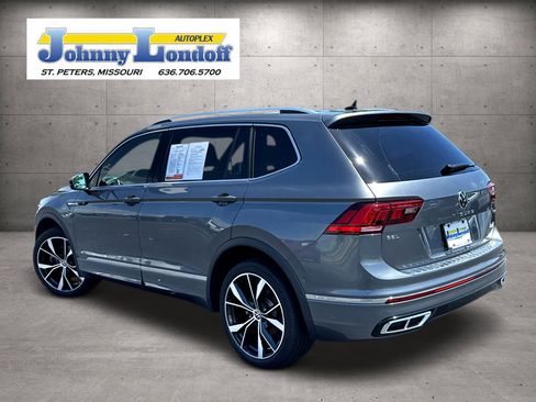 Used 2022 Volkswagen Tiguan SEL R-Line AWD/4WD image 3