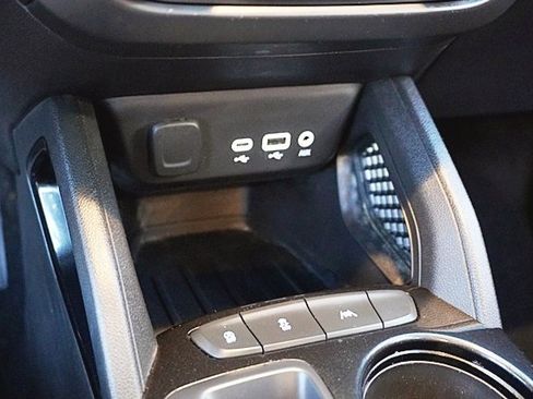 Used 2022 Chevrolet TrailBlazer LT w/ Convenience Package image 30