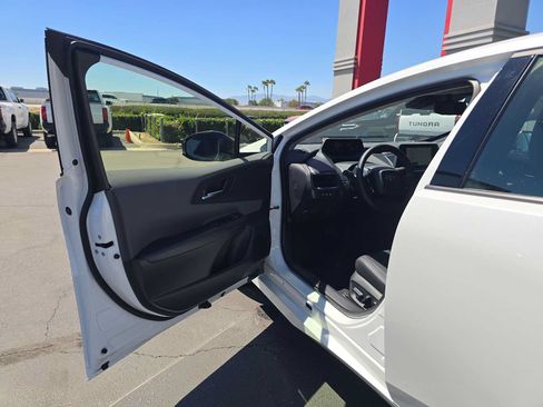 Used 2026 Toyota Prius XLE FWD image 21