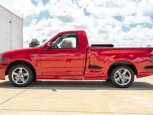 Used 2003 Ford F150 Lightning RWD image 5