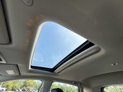 New 2026 Honda HR-V EX-L image 16