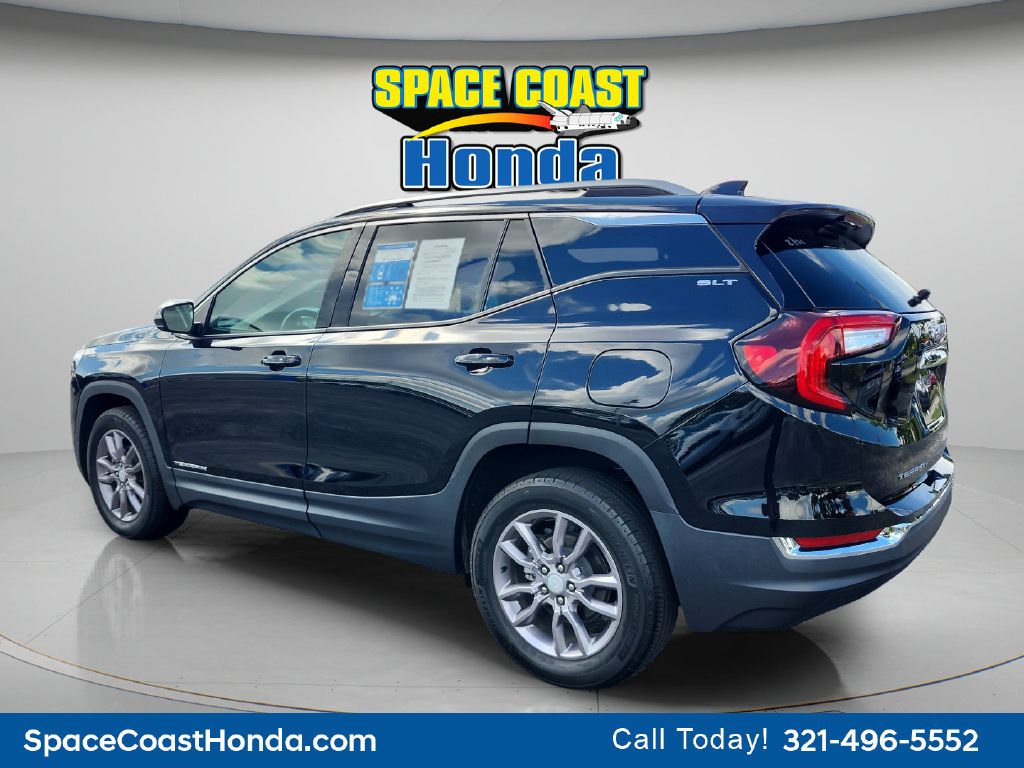 Used 2023 GMC Terrain SLT AWD/4WD image 5