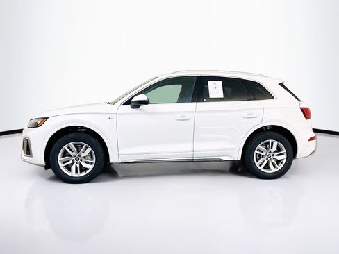 Used 2022 Audi Q5 2.0T Premium w/ Convenience Package AWD/4WD image 4