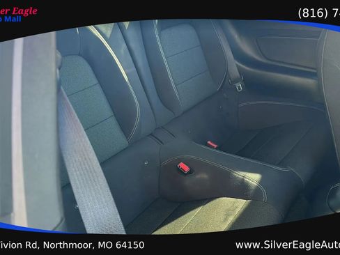 Used 2017 Ford Mustang Coupe RWD image 10