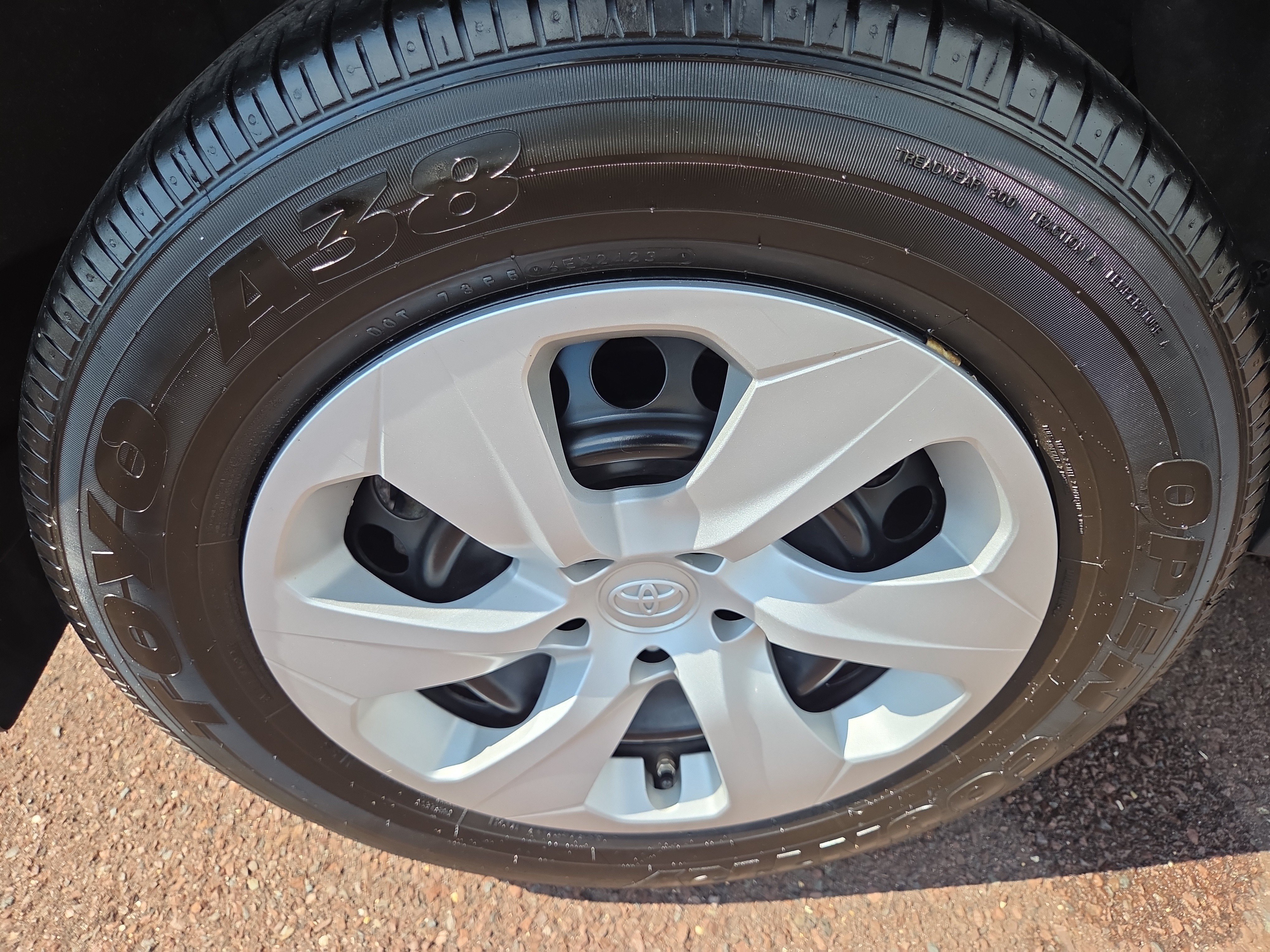 Certified 2023 Toyota RAV4 LE AWD/4WD image 10