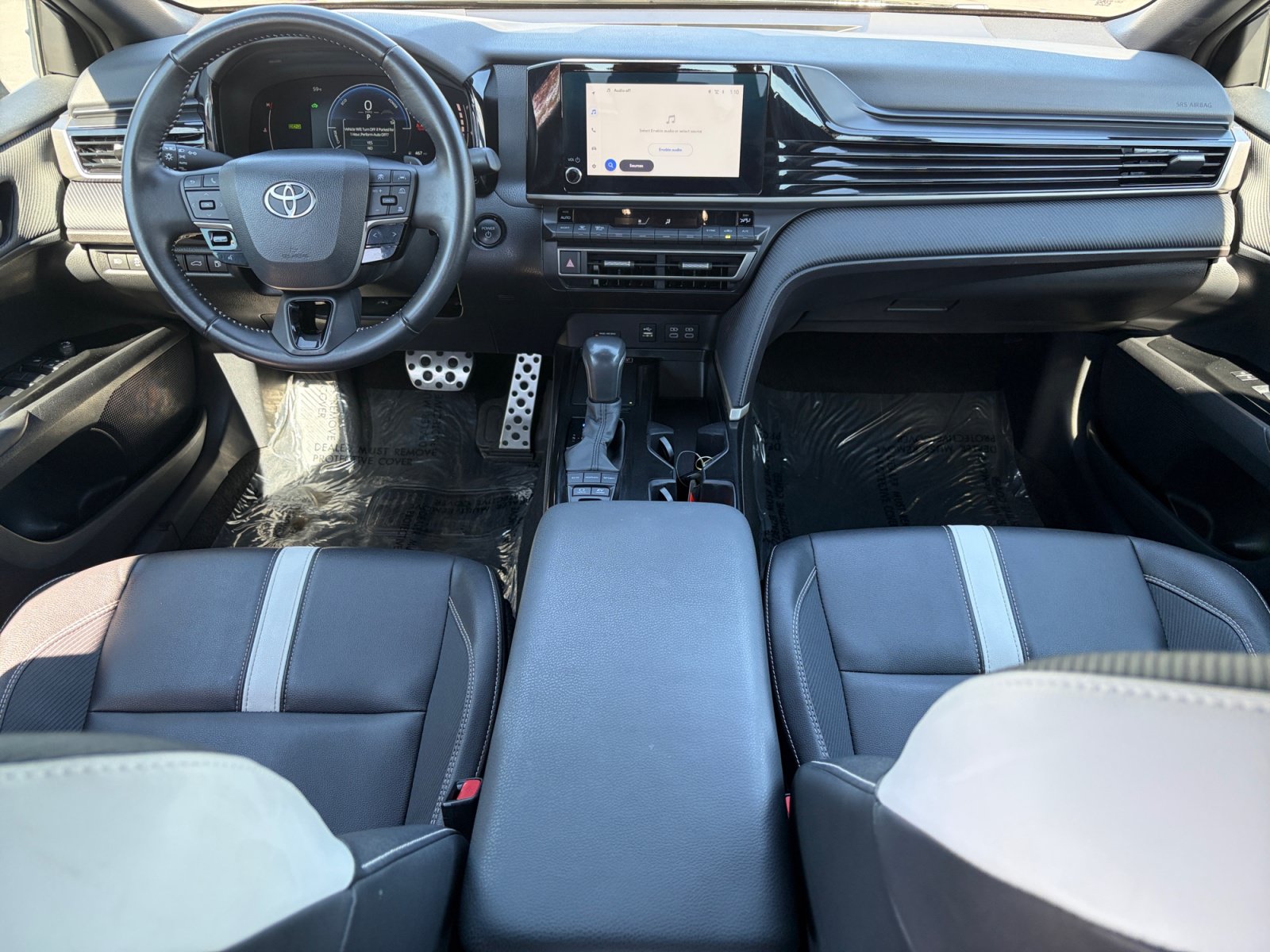 Used 2025 Toyota Camry SE FWD image 23