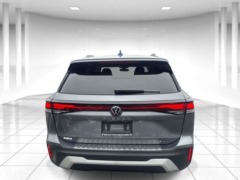 Certified 2025 Volkswagen Tiguan S AWD/4WD image 4