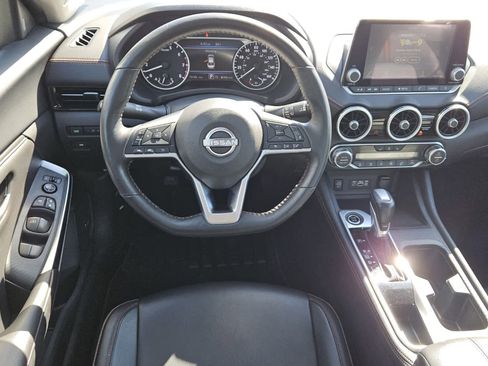 Used 2025 Nissan Sentra SR w/ SR Premium Package FWD image 5