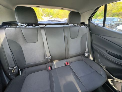 Used 2025 Buick Encore GX Preferred FWD image 36