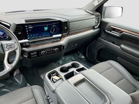 Used 2024 Chevrolet Silverado 1500 RST w/ Z71 Off-Road Package image 23