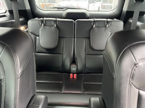 Certified 2022 Ford Explorer XLT w/ Equipment Group 202A image 19