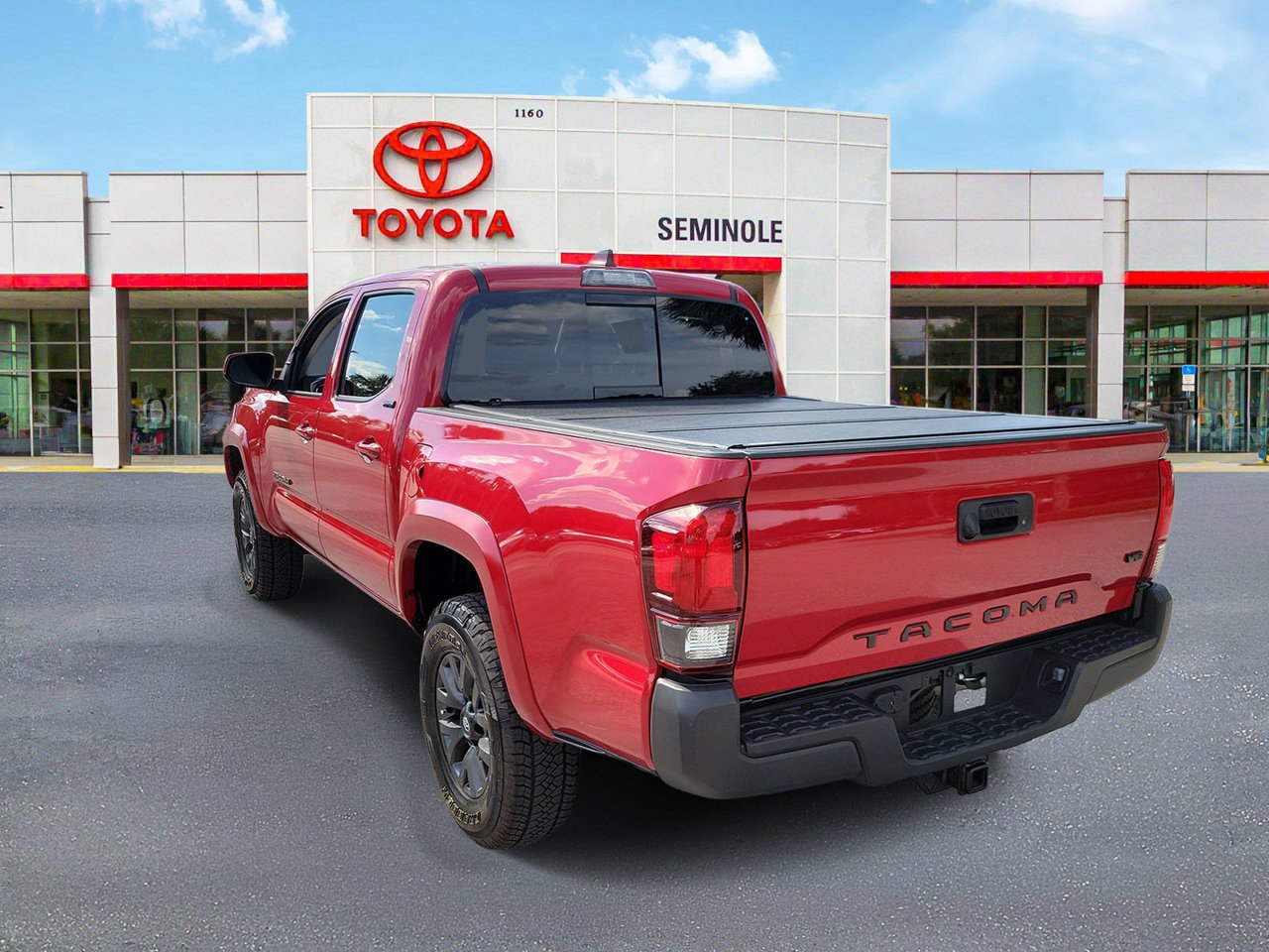 Used 2023 Toyota Tacoma SR5 RWD image 4