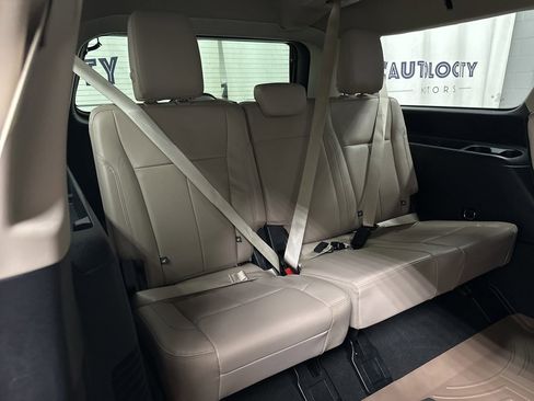 Used 2023 Ford Expedition Max XLT image 22