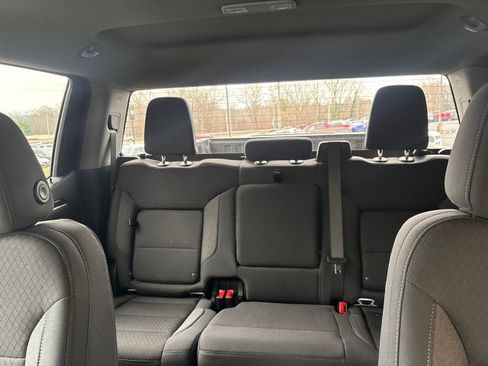 New 2025 GMC Sierra 1500 Elevation image 30