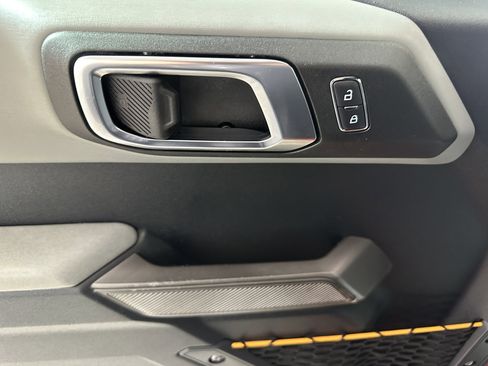 Used 2022 Ford Bronco Badlands w/ Sasquatch Package image 11