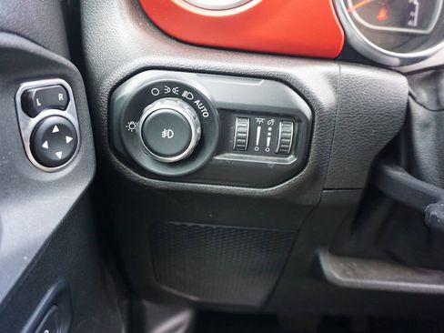 Used 2020 Jeep Wrangler Unlimited Rubicon image 4