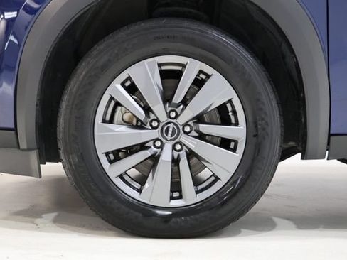 Used 2025 Nissan Pathfinder SV AWD/4WD image 9