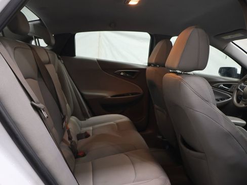 Used 2022 Chevrolet Malibu LT image 12
