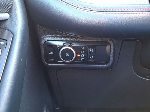 Used 2025 Ford Explorer ST image 29