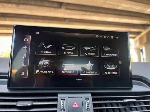 Used 2021 Audi Q5 2.0T Premium Plus w/ Premium Plus Package AWD/4WD image 22