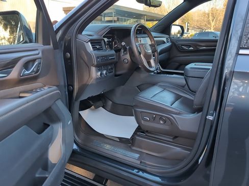 Used 2021 GMC Yukon Denali w/ Denali Ultimate Package image 23