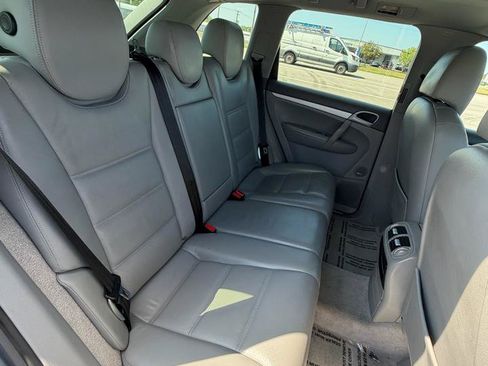 Used 2004 Porsche Cayenne S AWD/4WD image 48