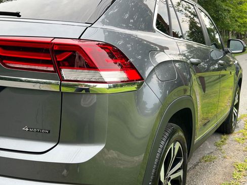 Used 2023 Volkswagen Atlas Cross Sport SEL AWD/4WD image 12