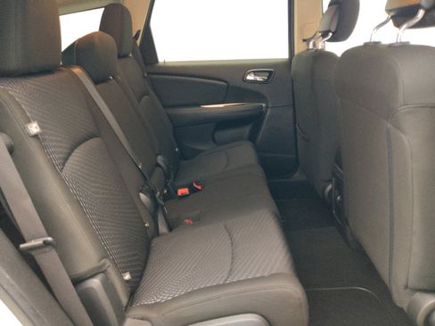 Used 2019 Dodge Journey SE w/ Connectivity Group FWD image 19