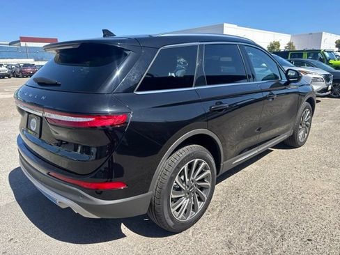 Used 2023 Lincoln Corsair Reserve FWD image 5