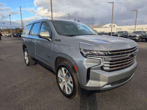 Used 2024 Chevrolet Tahoe High Country image 2