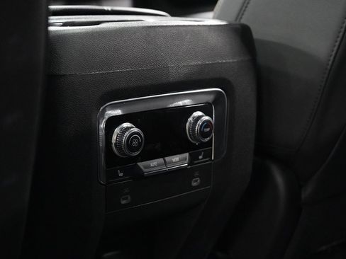 Used 2023 GMC Yukon AT4 AWD/4WD image 29