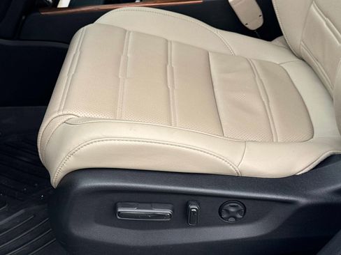 Used 2022 Honda CR-V Touring image 23