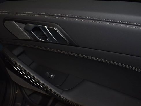 New 2026 BMW X6 xDrive40i w/ Climate Comfort Package image 19