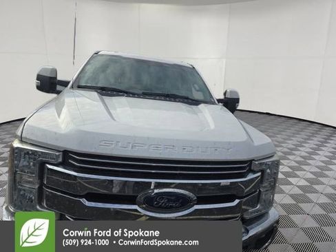 Used 2017 Ford F350 Lariat image 22