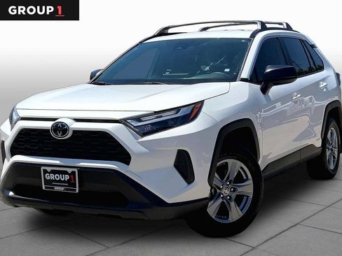 Used 2025 Toyota RAV4 LE AWD/4WD image 1