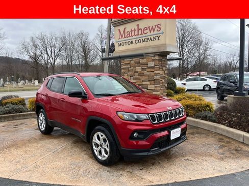 Used 2025 Jeep Compass Latitude image 1