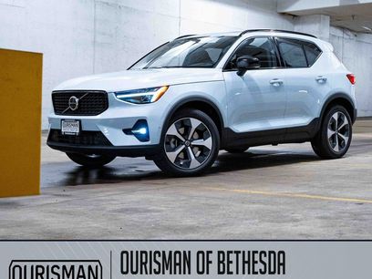 New 2026 Volvo XC40 B5 Plus w/ Protection Package Premier