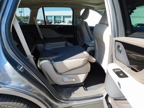 Used 2023 Lincoln Aviator Grand Touring w/ Elements Package Plus image 28