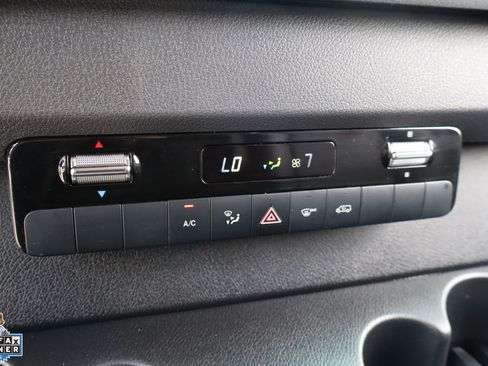 Used 2025 Mercedes-Benz Sprinter 2500 image 21