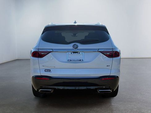 Used 2024 Buick Enclave Premium w/ Sport Touring Edition image 4