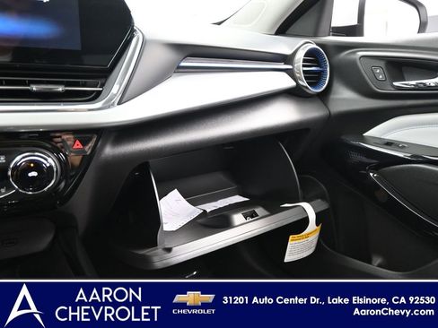 New 2026 Chevrolet Trax LT w/ Sunroof Package image 24