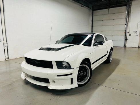 Used 2007 Ford Mustang Coupe RWD image 1