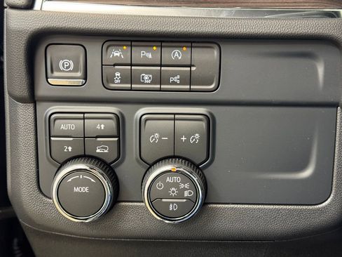 New 2026 Chevrolet Tahoe Premier AWD/4WD image 30