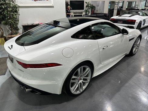 Used 2016 Jaguar F-TYPE R AWD/4WD image 2
