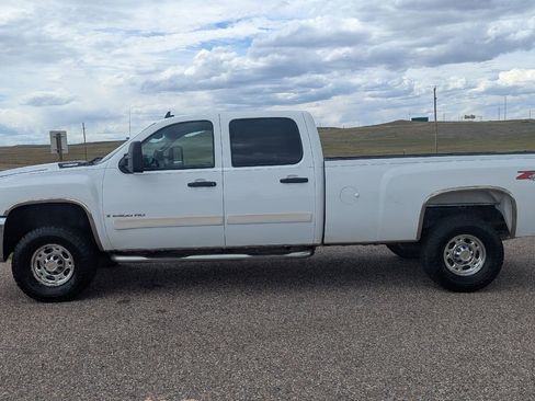 Used 2007 Chevrolet Silverado 2500 LT w/ 1LT Convenience Package image 2