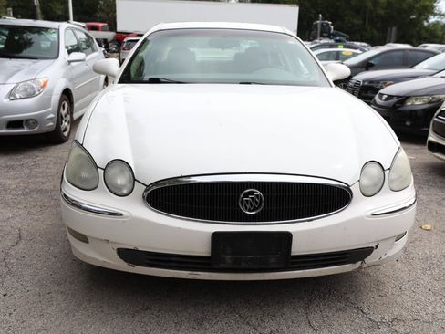 Used 2007 Buick LaCrosse CX w/ Chrome Enhancement Package FWD image 3
