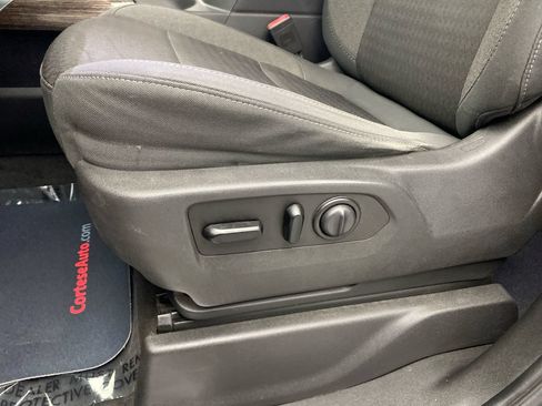 Used 2020 GMC Sierra 1500 Elevation w/ Elevation Value Package AWD/4WD image 13