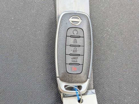 New 2025 Nissan Versa SR w/ Trunk Package image 30