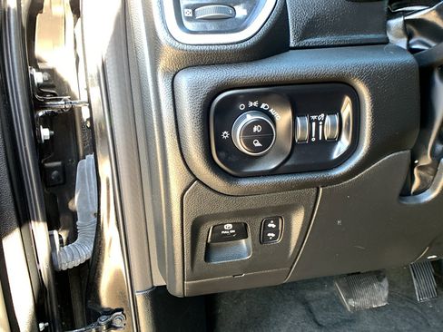Used 2023 RAM 1500 Laramie image 14