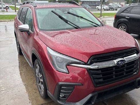 Used 2023 Subaru Ascent Limited w/ Technology Package AWD/4WD image 9